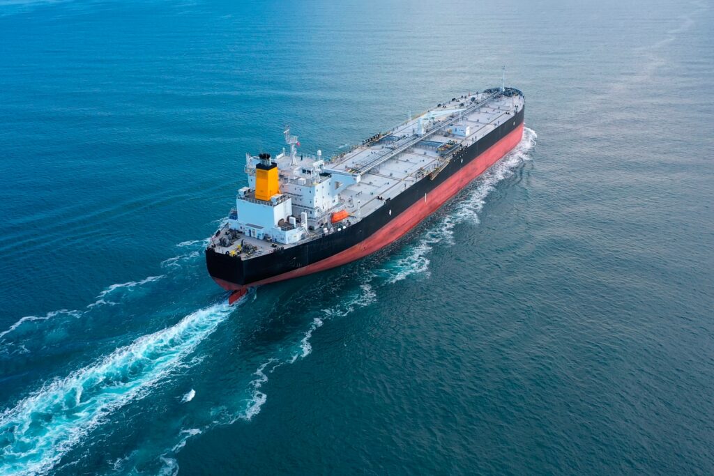 Crude Sinks Below $100 as Saudi Arabia Expands Oil Shipments